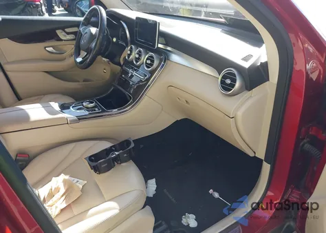 2019 Mercedes-Benz Glc 300 4Matic z USA, uszkodzony, nr VIN WDC0G4KB5KV184868